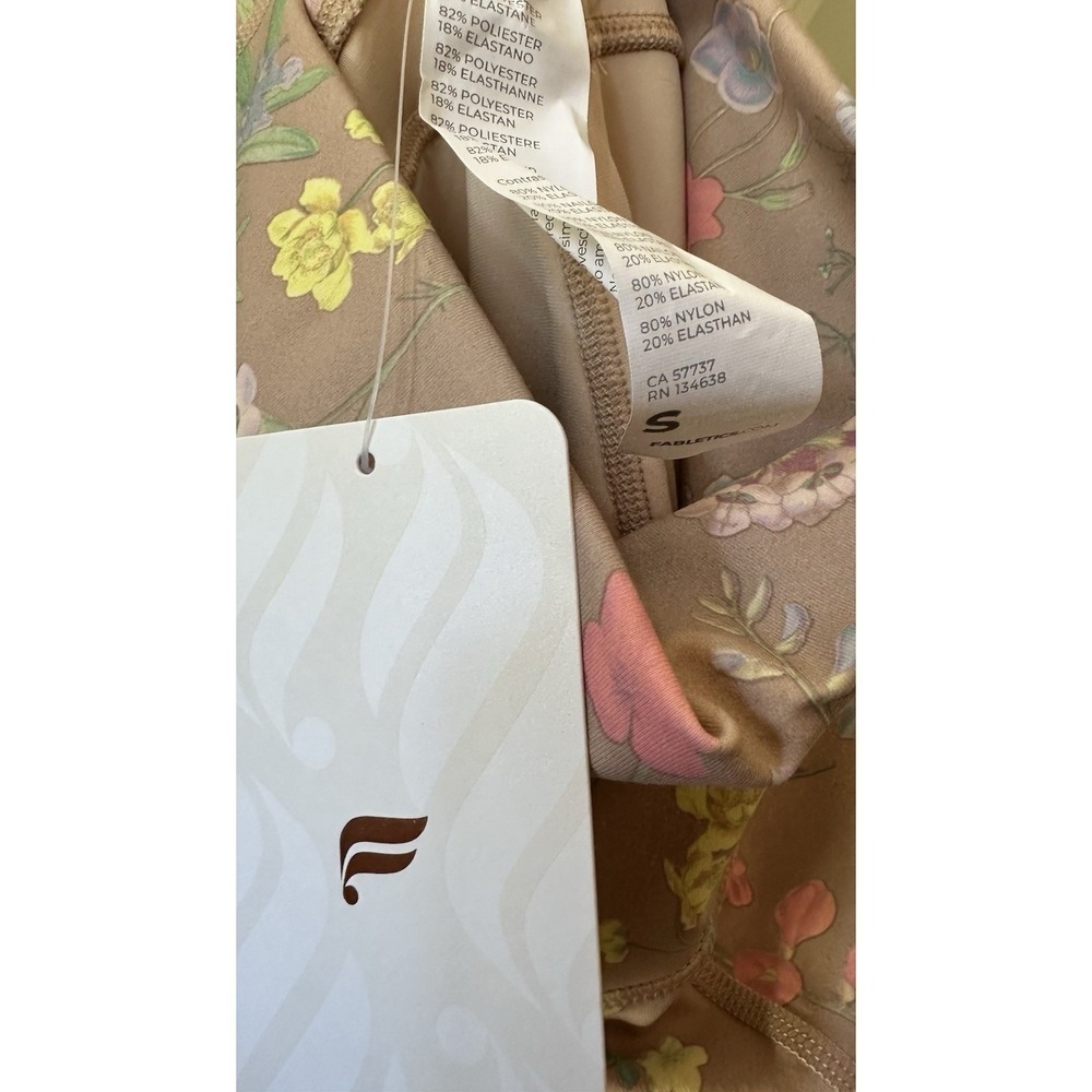 2 pairs* Fabletics PureLuxe Floral & Motion365+ Pink Leggings Bundle NWT Size S - Picture 8 of 12